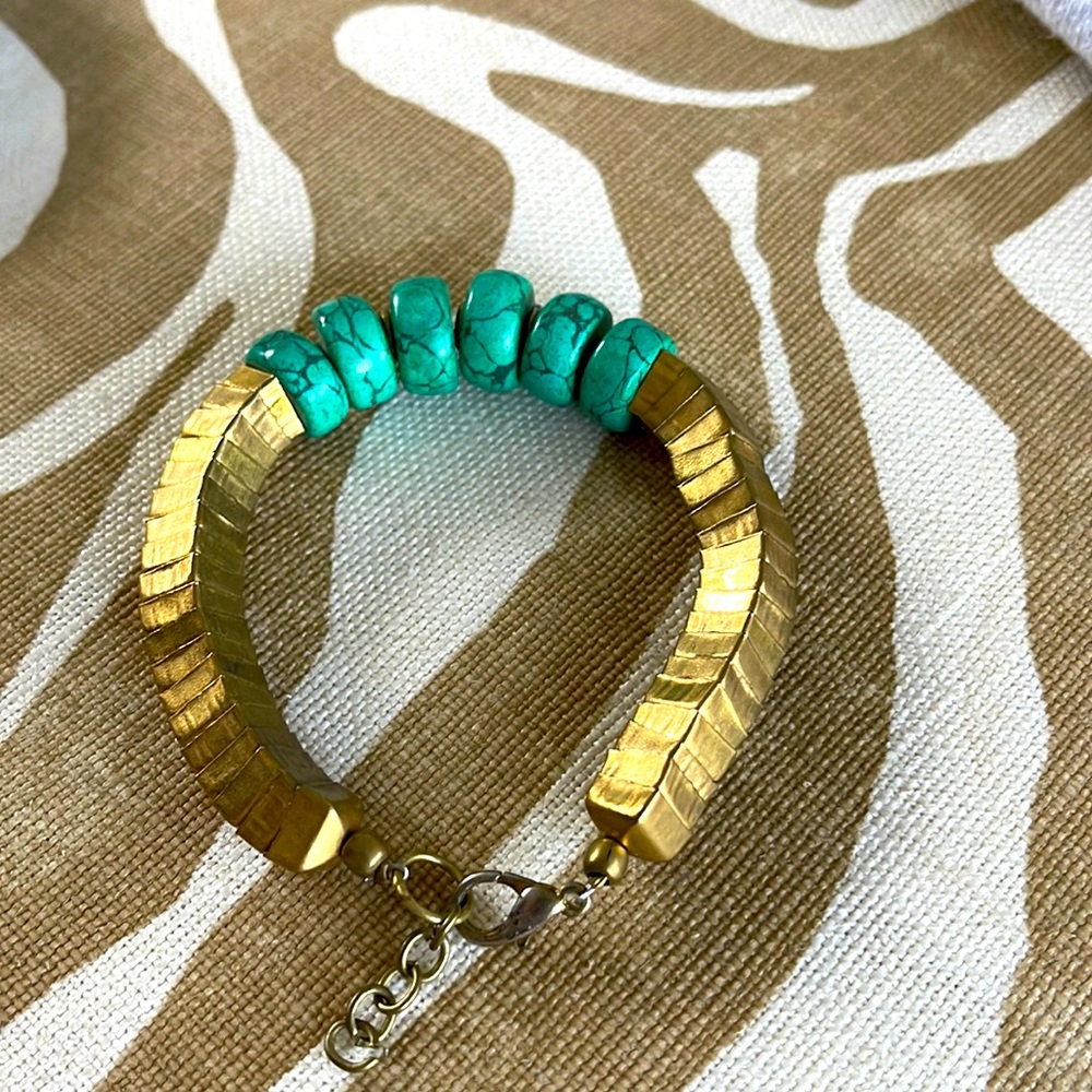 Turquoise and gold bracelet